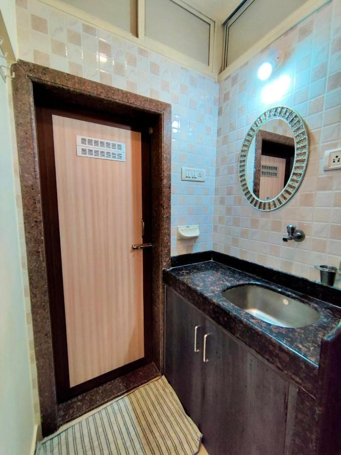 Shradha Luxury Apartment *