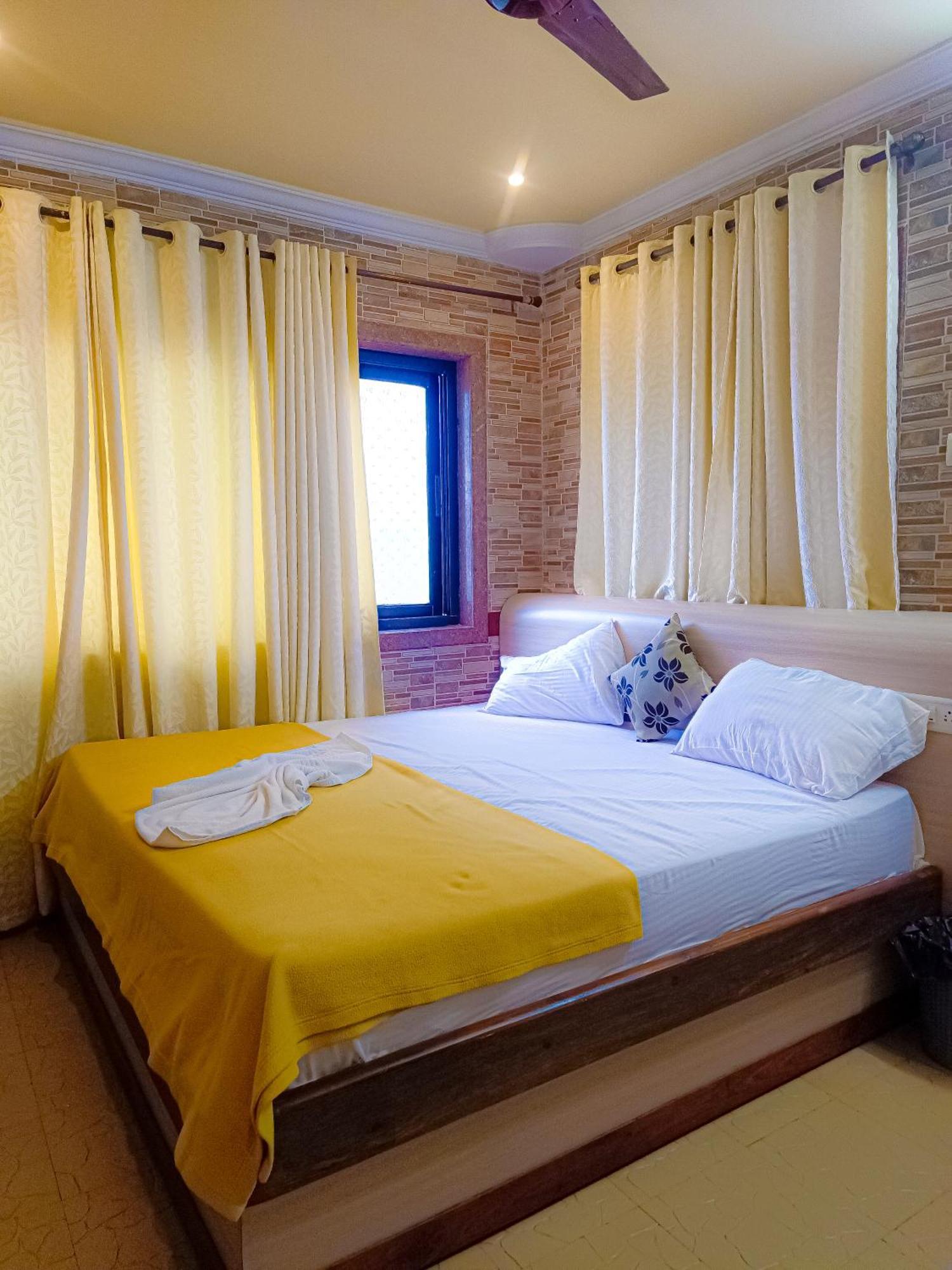 Shradha Luxury Calangute