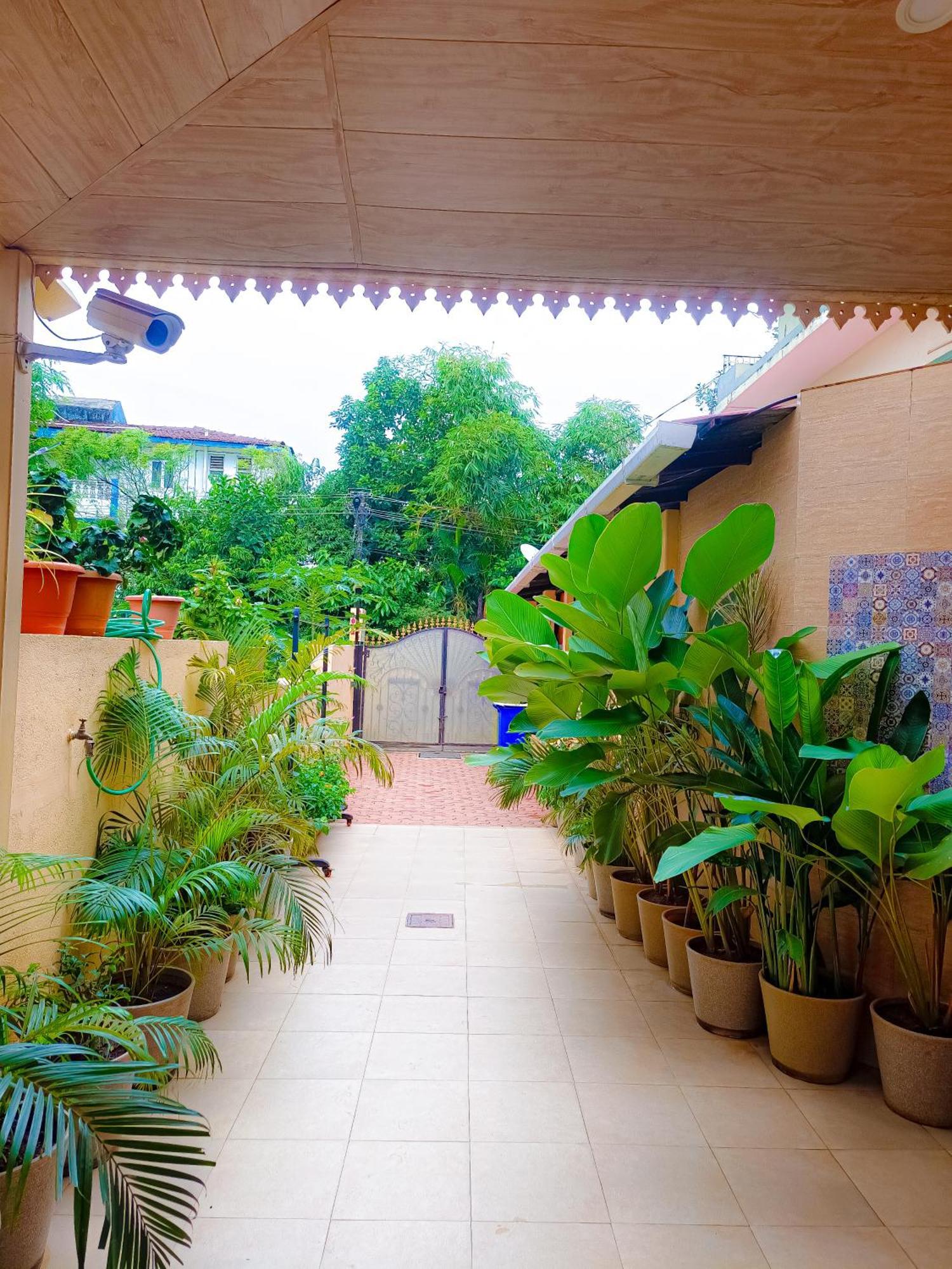 Shradha Luxury Apartment Calangute