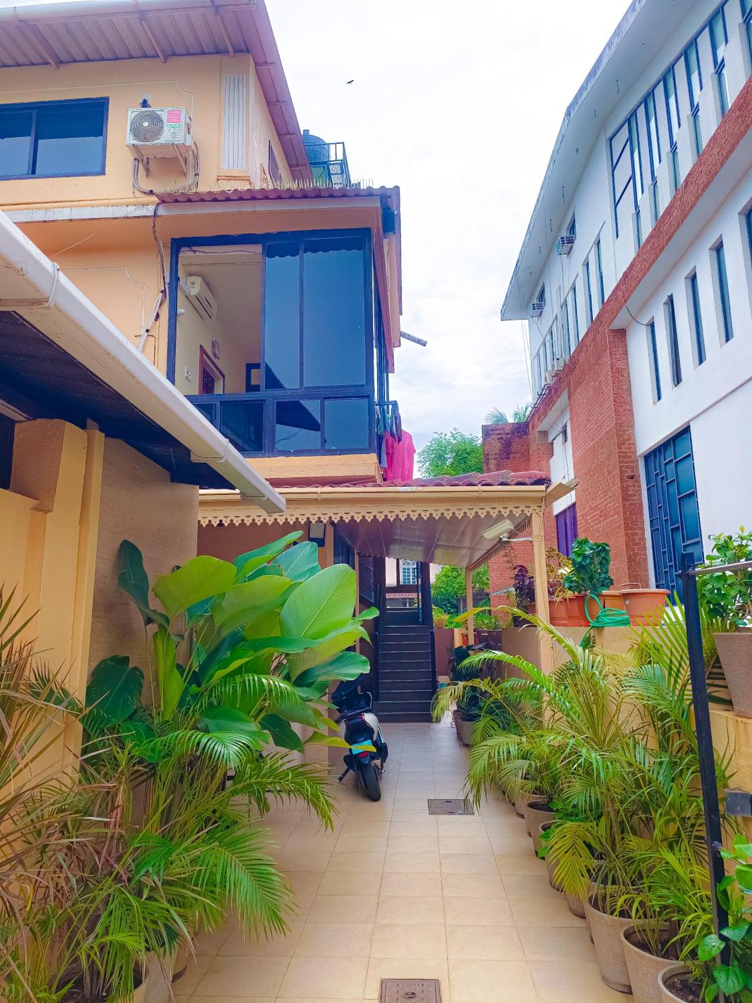Shradha Luxury Calangute