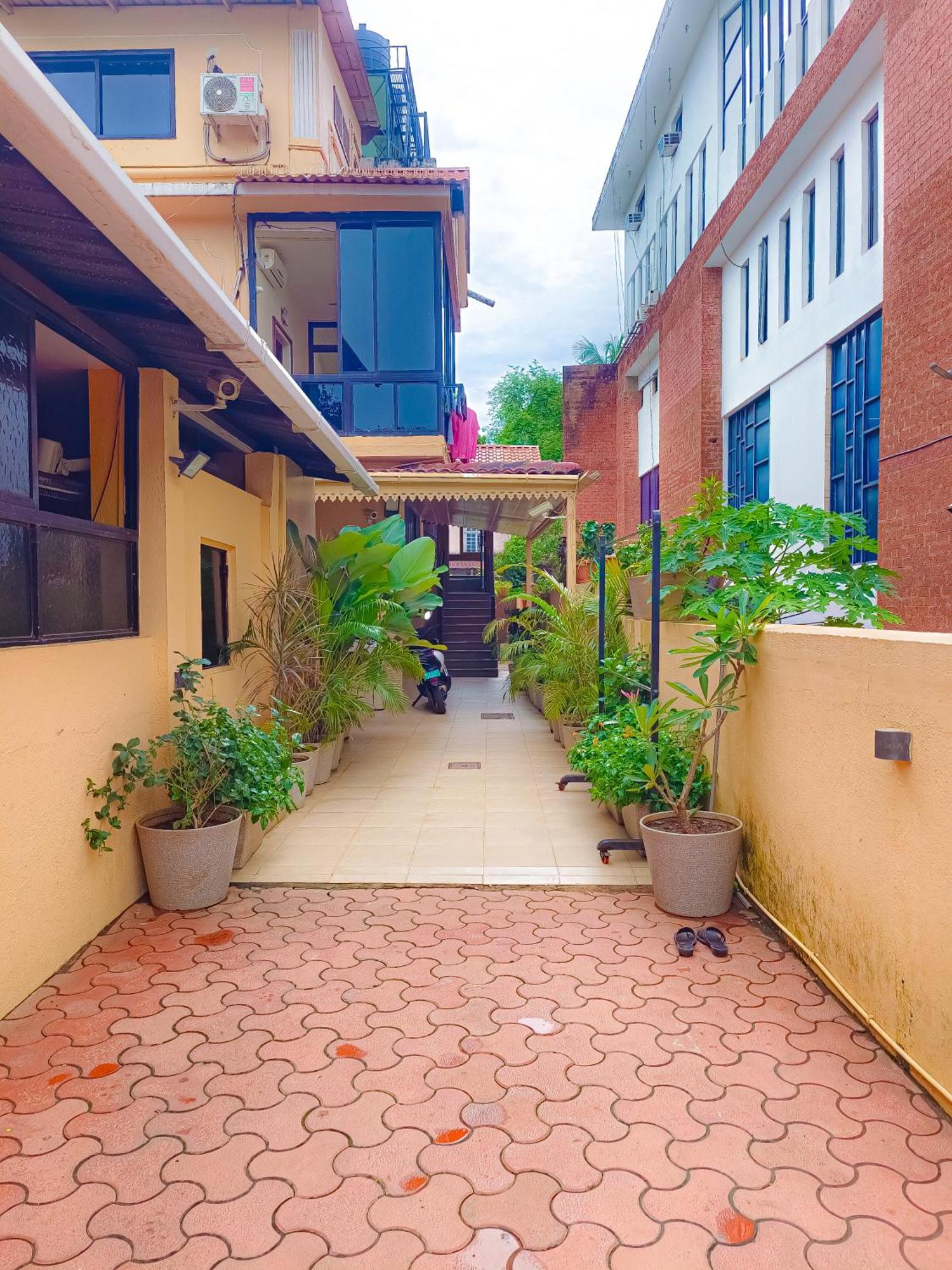 Shradha Luxury Apartment