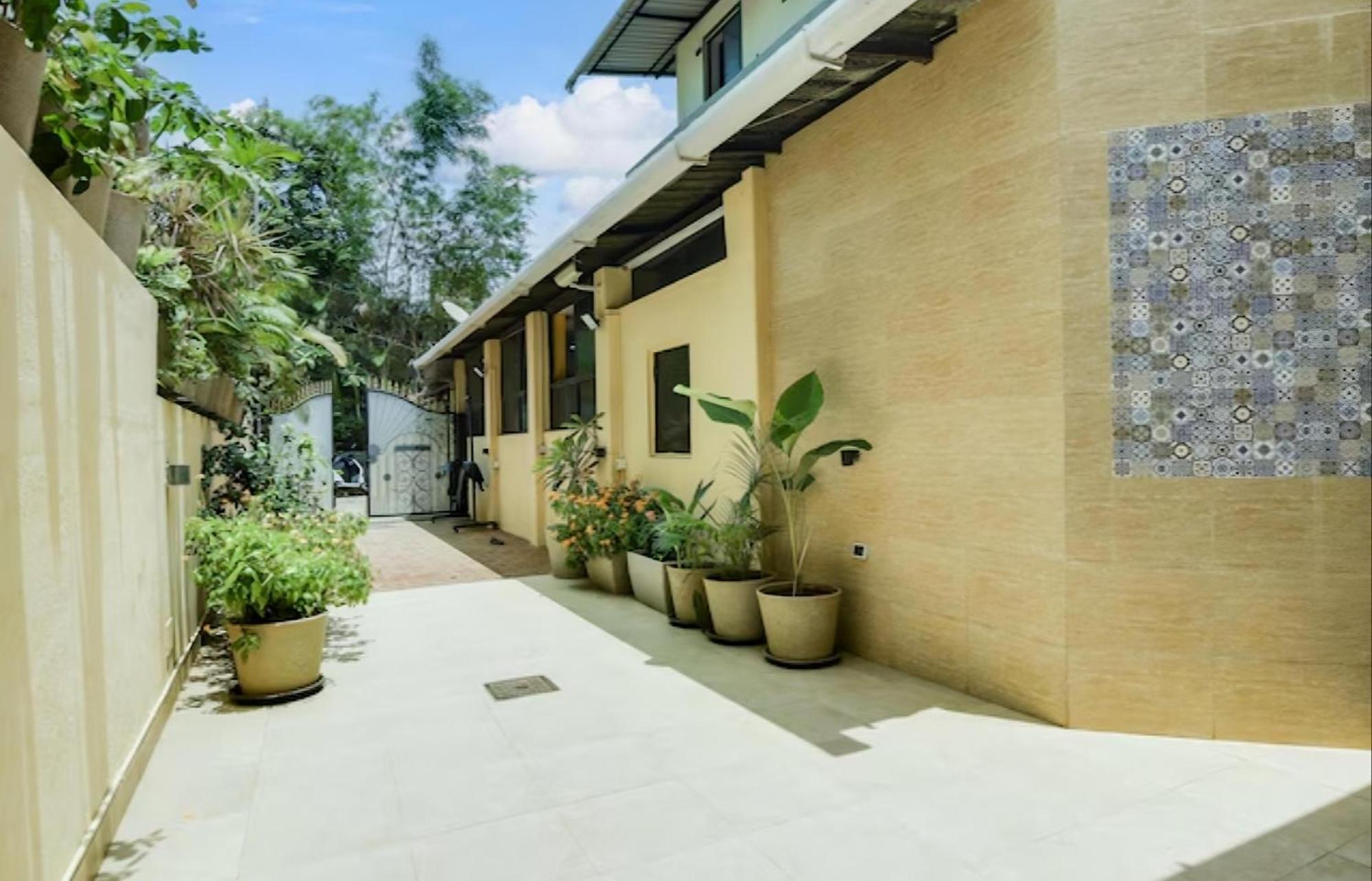 Shradha Luxury